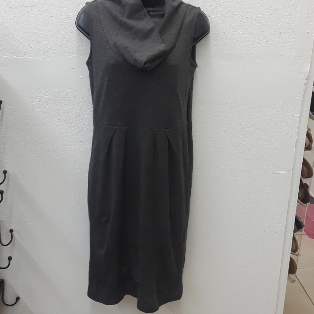 Ann Taylor sleeveless grey dress
